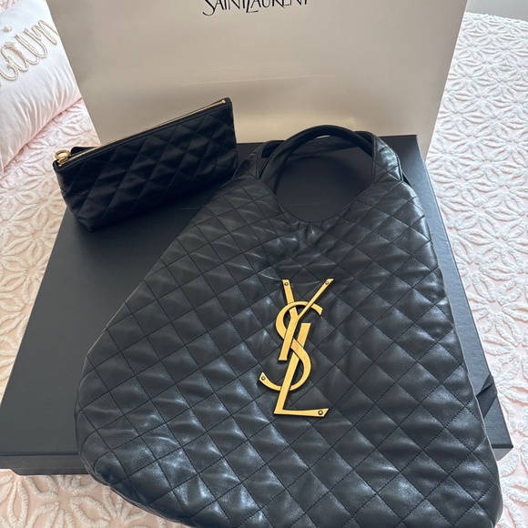 YSL ICare Maxi Shopping Bag in Quilted Lambskin - Picture 2 of 4